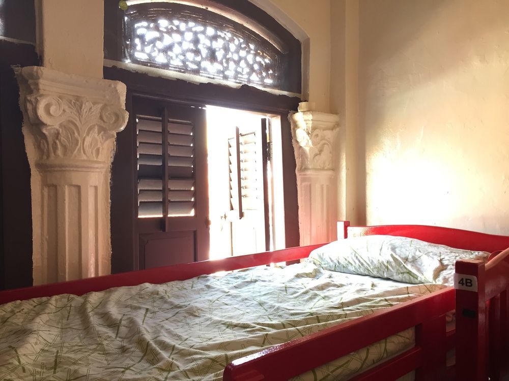 Cube Boutique Capsule Hotel At Kampong Glam Сингапур Экстерьер фото