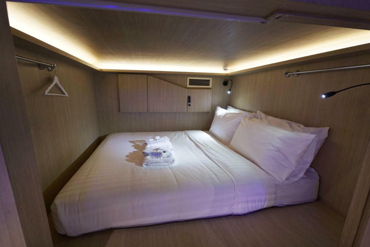 Cube Boutique Capsule Hotel At Kampong Glam Сингапур Экстерьер фото