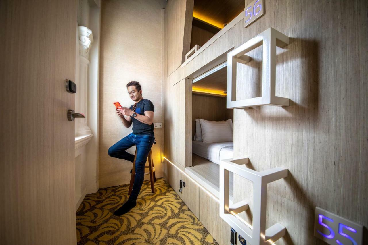 Cube Boutique Capsule Hotel At Kampong Glam Сингапур Экстерьер фото