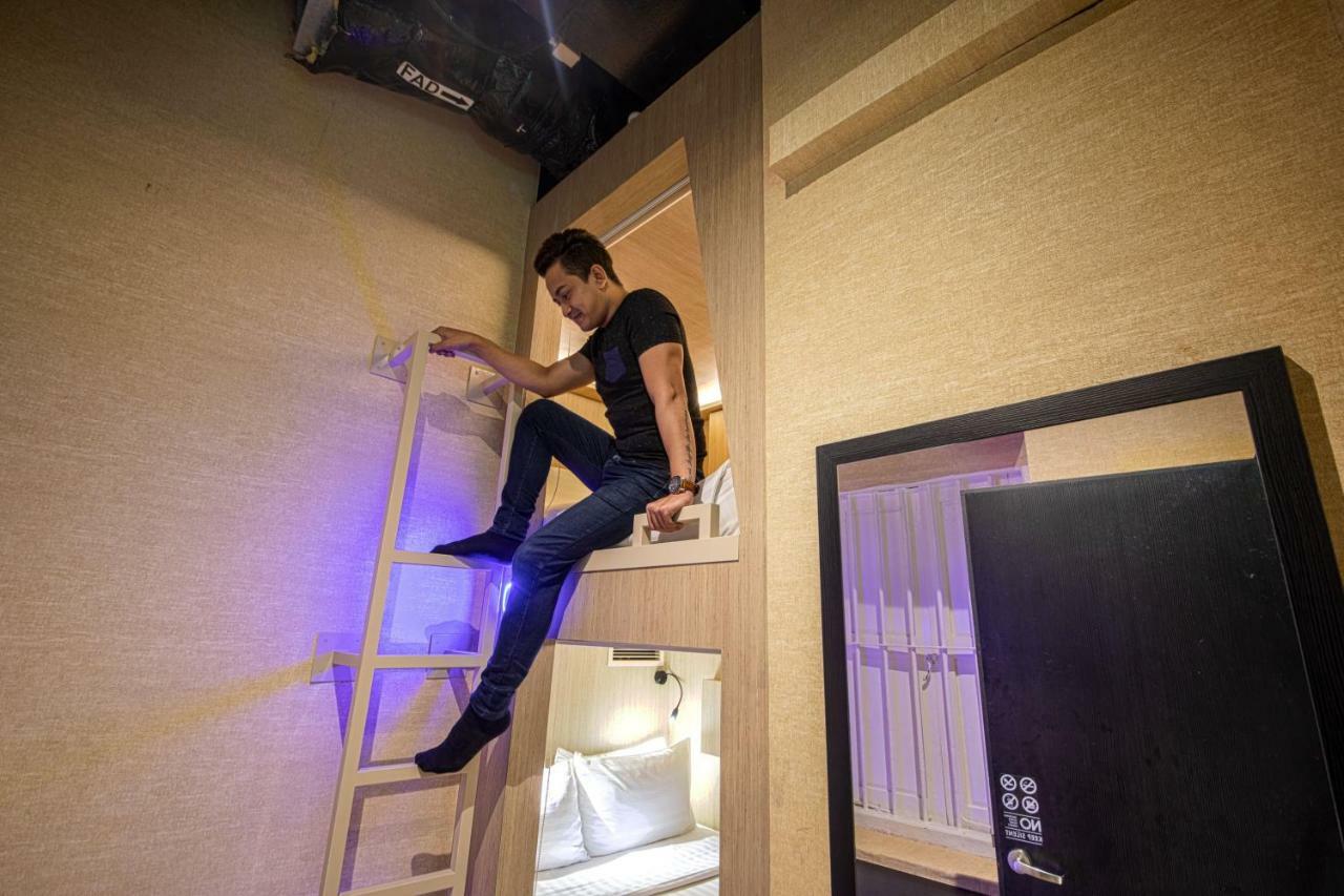 Cube Boutique Capsule Hotel At Kampong Glam Сингапур Экстерьер фото