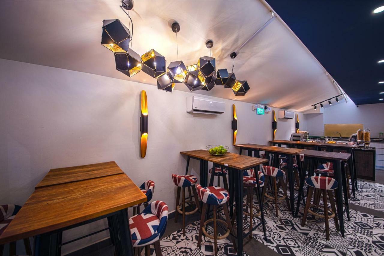 Cube Boutique Capsule Hotel At Kampong Glam Сингапур Экстерьер фото